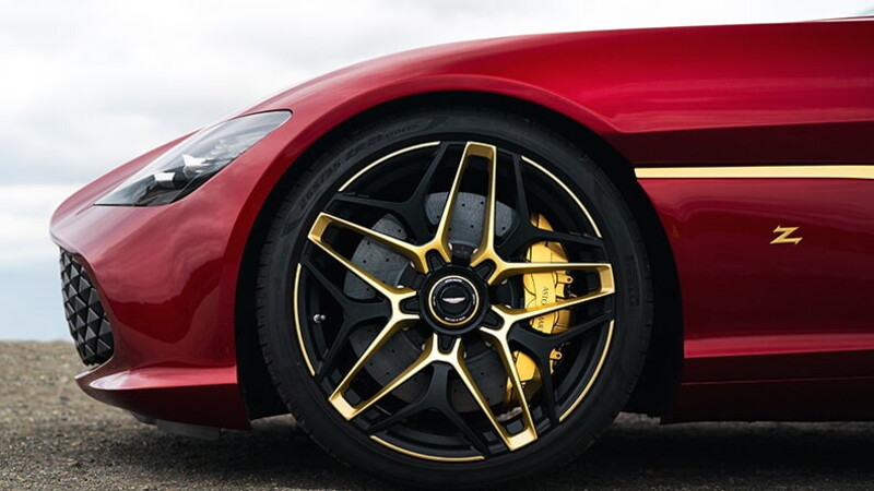 Aston Martin DBS GT Zagato, exclusivity travels in pairs 02