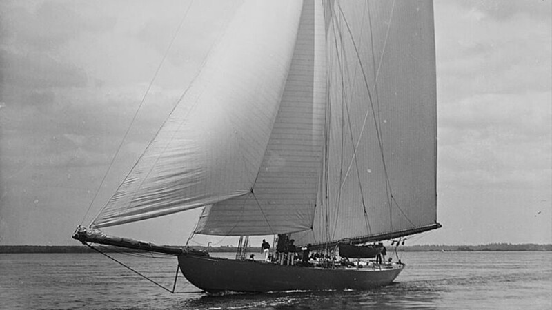 America's Cup (1851-1930), the challenges to the Americans