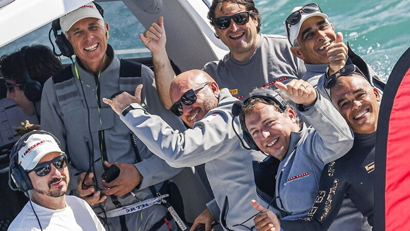 Luna Rossa, the crew guarantees control 02