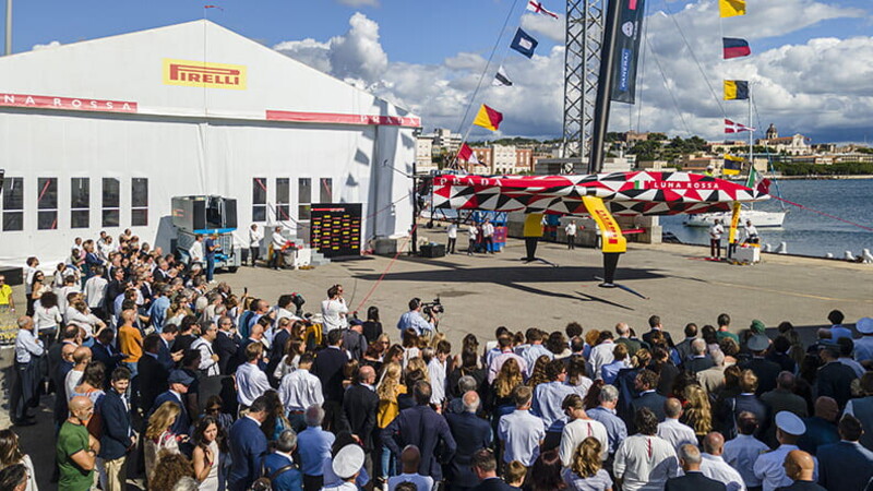 Luna Rossa back to sea 01