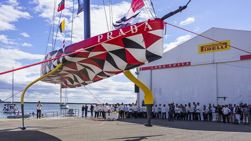 Luna Rossa back to sea 02