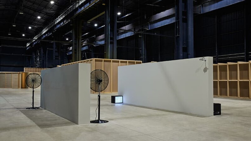 The Scalar Humanism of Bruce Nauman's Corridors and Rooms 03