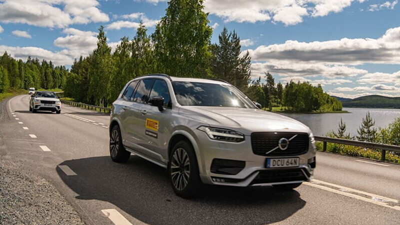 La famille Scorpion™ de Pirelli, premiere en matière d'adhérence sur sol mouillé 02