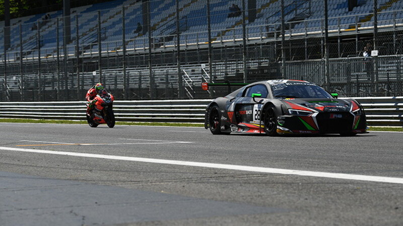 Audi sfida Ducati nel tempio della velocità