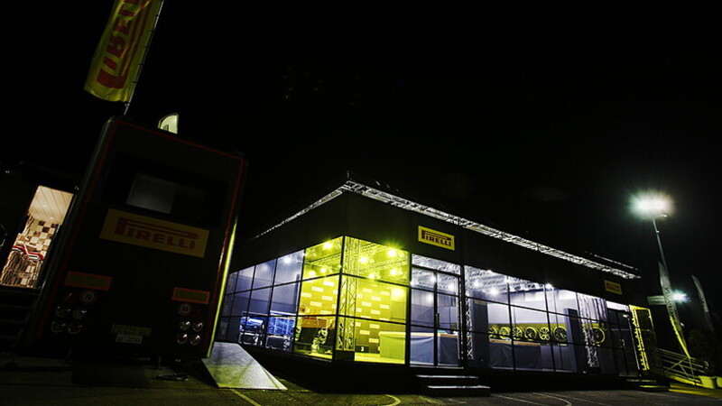 Piu di 13.000 pneumatici 112 persone coinvolte e 64 vetture iscritte 02