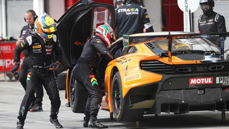 Un giovane pilota, 100% made in UK  02