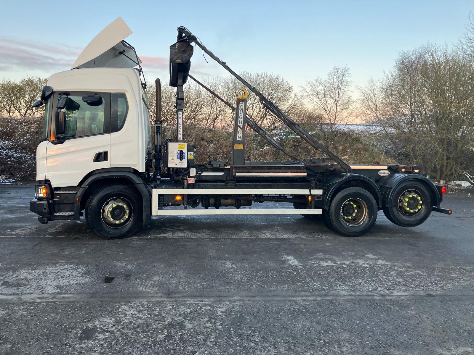2019 SCANIA P-SERIES HOOK LOADER img