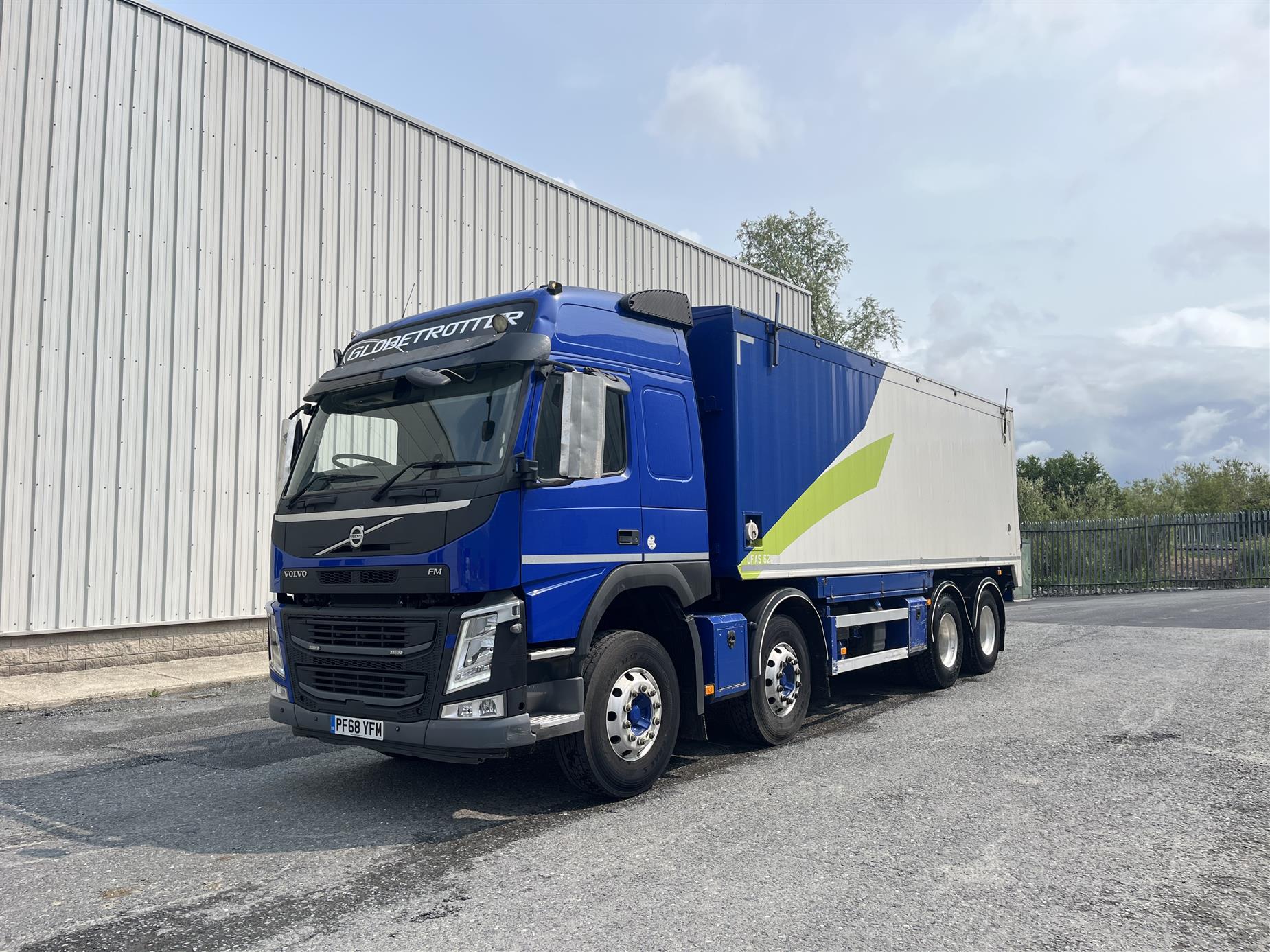 2019 VOLVO FM Bulk Blower img