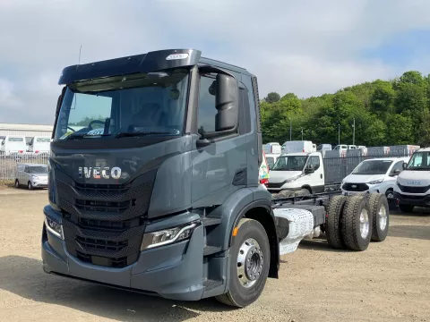 IVECO X-Way AD300X46ZP 6x4 Chassis Cab img