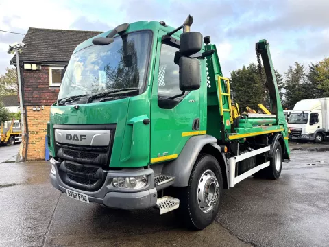 2018 DAF LF-260 Skip Loader img