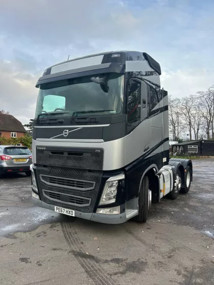 2017 (67) VOLVO FH12 460 6x2 TRACTOR UNIT WITH WET PACK, CHOICE AVAILABLE img