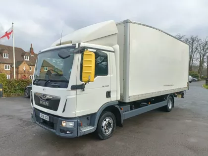 2019 (19) MAN TGL 7.160 7.5 TONNE BOX WITH UNDERSLUNG TAILLIFT,MANUAL GEARBOX img