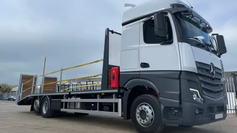 New Mercedes-Benz Actros 2543 6x2 26T Shawtrack Beavertail img