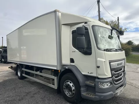 DAF LF230 18 TONNE BOXVAN Low Mileage! img