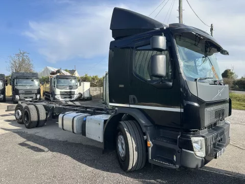 Volvo FE330 6x2 Chassis Cab img