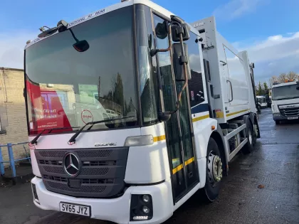 2015 MERCEDES ECONIC 6X2 REFUSE TRUCK img