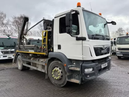2019 MAN HYVA SKIPLOADER img
