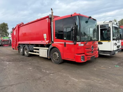2017 MERCEDES ECONIC 2630 TRADE LIFT REFUSE TRUCK img