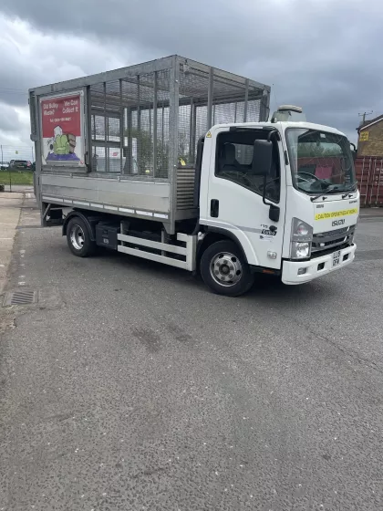 2019 ISUZU N75 CAGE TIPPER WITH LIFT img