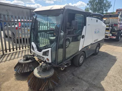 2019 JOHNSTON CX201 SWEEPER img