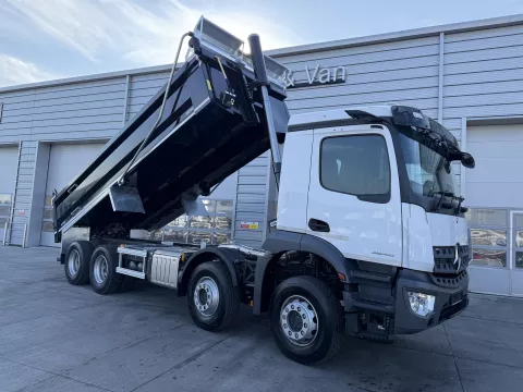 Brand New and Unregistered Mercedes-Benz Arocs 3240 K Tipper img