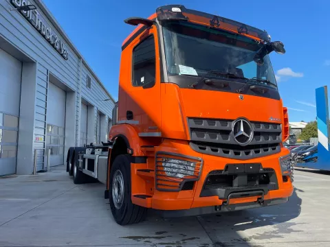 New and Unregistered Mercedes-Benz Arocs DNA 6X2 Hook Loader img
