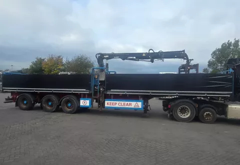 2017 SDC Rear Steer with Atlas 105.2 Centre Mount Crane img