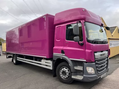 2019(19) DAF CF 260 Space Cab Boxvan img