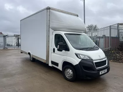 2021(71) Peugeot Boxer Low Ride Luton img
