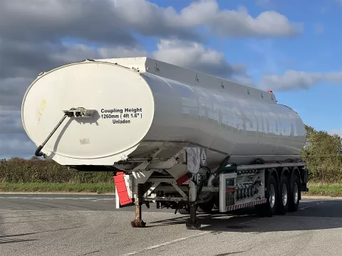 2016 - GRW Tri-Axle Fuel Tanker Trailer img