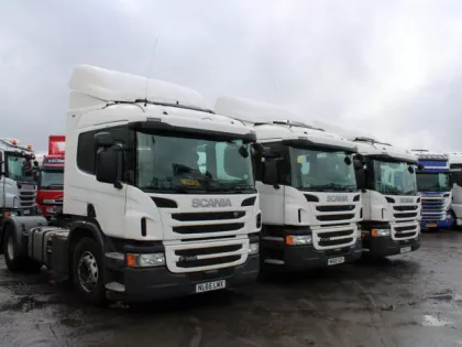 SCANIA P360 Tractor Unit img