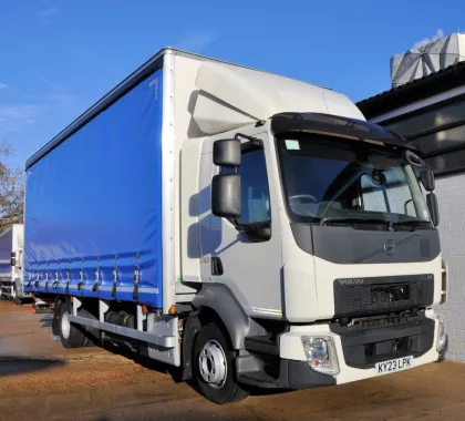 VOLVO FL 210 - 12 TON GVW CURTAINSIDER T AWAY T LIFT - EURO 6 - R122 img