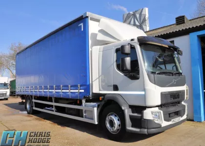 VOLVO FL 250 - 18 TON GVW CURTAINSIDER WITH T AWAY T LIFT - EURO 6 - R052 img
