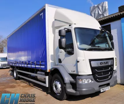 DAF LF 260 - 18 TON GVW CURTAINSIDER WITH T AWAY T LIFT - EURO 6 - R035 img