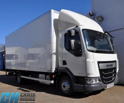 DAF LF 180 - 7.5 TON GVW BOX VAN WITH COLUMN TAIL LIFT - EURO 6 - R073 img