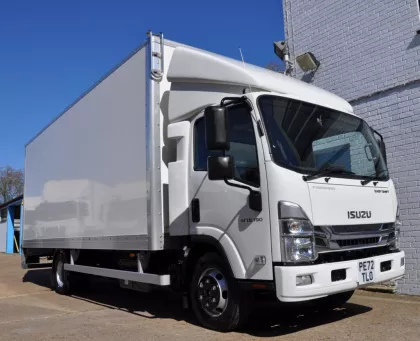 ISUZU 75-190 7.5 TON GVW BOX VAN WITH COLUMN TAIL LIFT - EURO 6 - R157 img