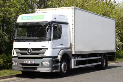 MERCEDES AXOR 1824 4X2 MEGASPACE SLEEPER 26FT BOXVAN (2013) img