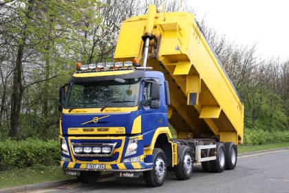 VOLVO FM 500 (D13) 8X4 MANUAL WILCOX ALUMINIUM TIPPER (2017) img