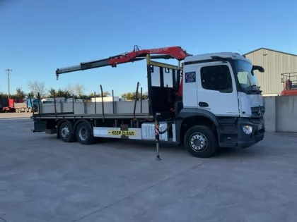 2020 Mercedes Arocs 2535 Flatbed Crane Lorry img