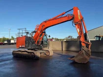 2020 Hitachi ZX225USRLC-6 Excavator img
