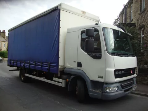 2011 DAF LF Curtain Side img