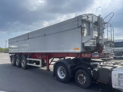 2018 WILCOX TRI AXLE PLANKSIDED STRAIGHT FRAME AGGREGATE TIPPING TRAILER img