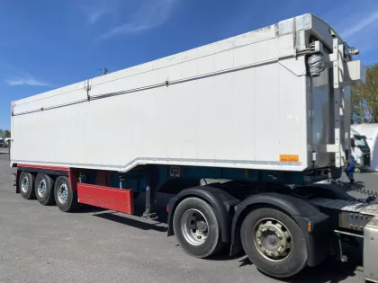 2014 WILCOX TRI AXLE STEPFRAME TIPPING TRAILER (TASCC) img