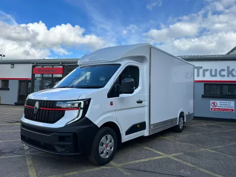 Renault Master L3 Platform Cab Low Loader Luton - Red Edition img