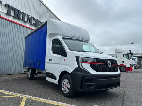 Renault Master L3 Chassis Cab Curtain Side - Red Edition img