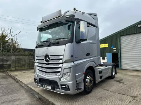 2018 Mercedes-Benz Trucks Actros Chassis cab img