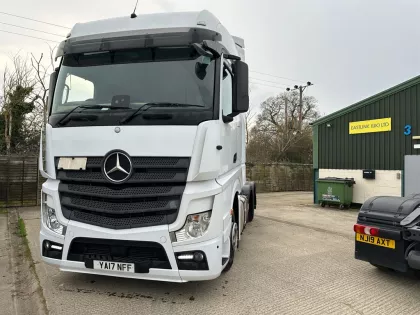 2017 Mercedes-Benz Trucks Actros Chassis cab img