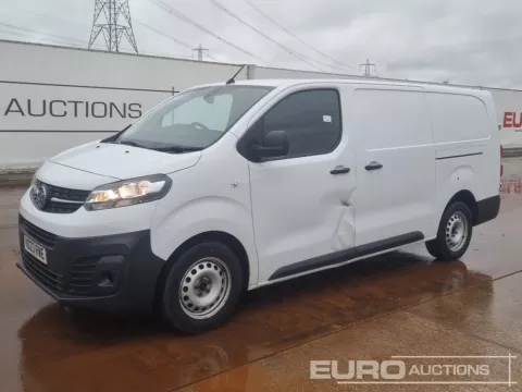 2023 Vauxhall Vivaro img