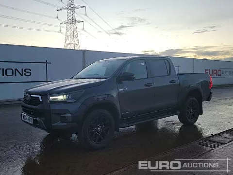 2024 Toyota Hilux Invincible X img