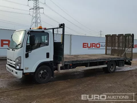 2012 Isuzu NPR-7 img